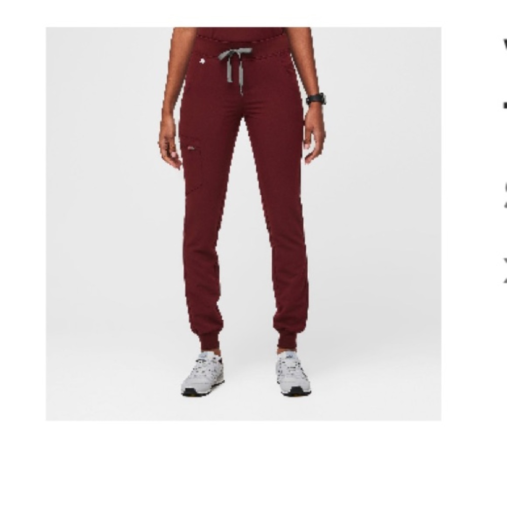 Figs Burgundy Jogger scrub pants. It’s size small/tall scrub jogger pants.